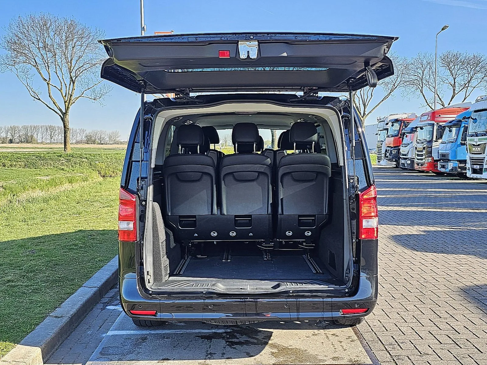 8-9 Seater Minibus — Tigers Transport
